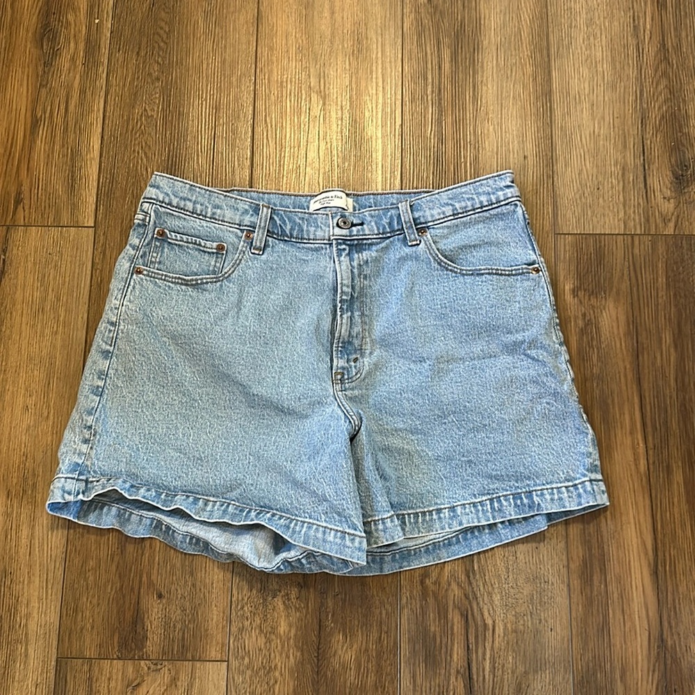 Abercrombie & Fitch The Dad Short